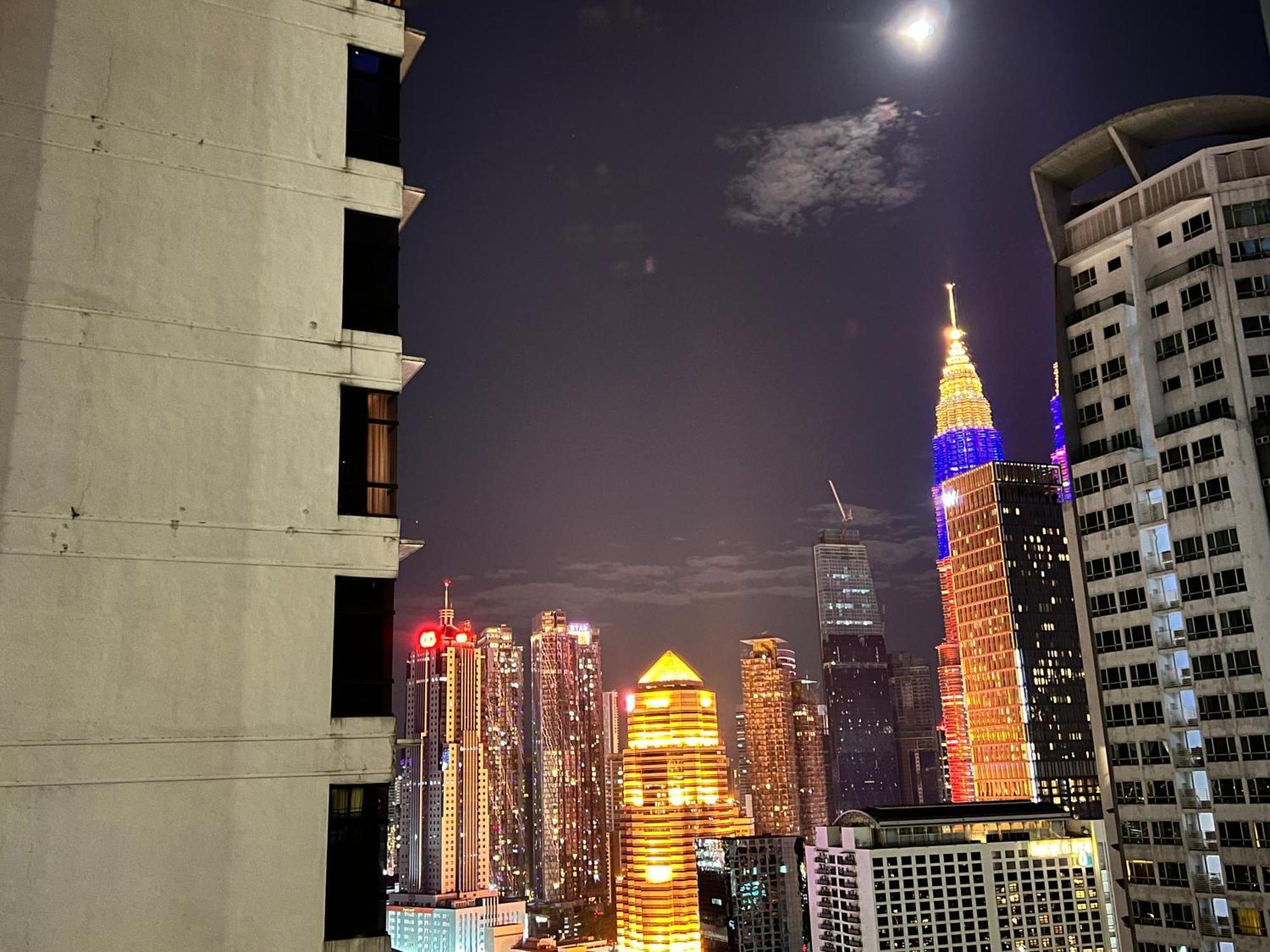 Apartment Mercu Summer Klcc By Sweet *